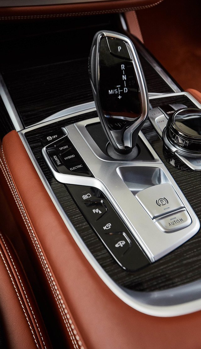 BMW 7 Series iPerformance (G11) sedan big