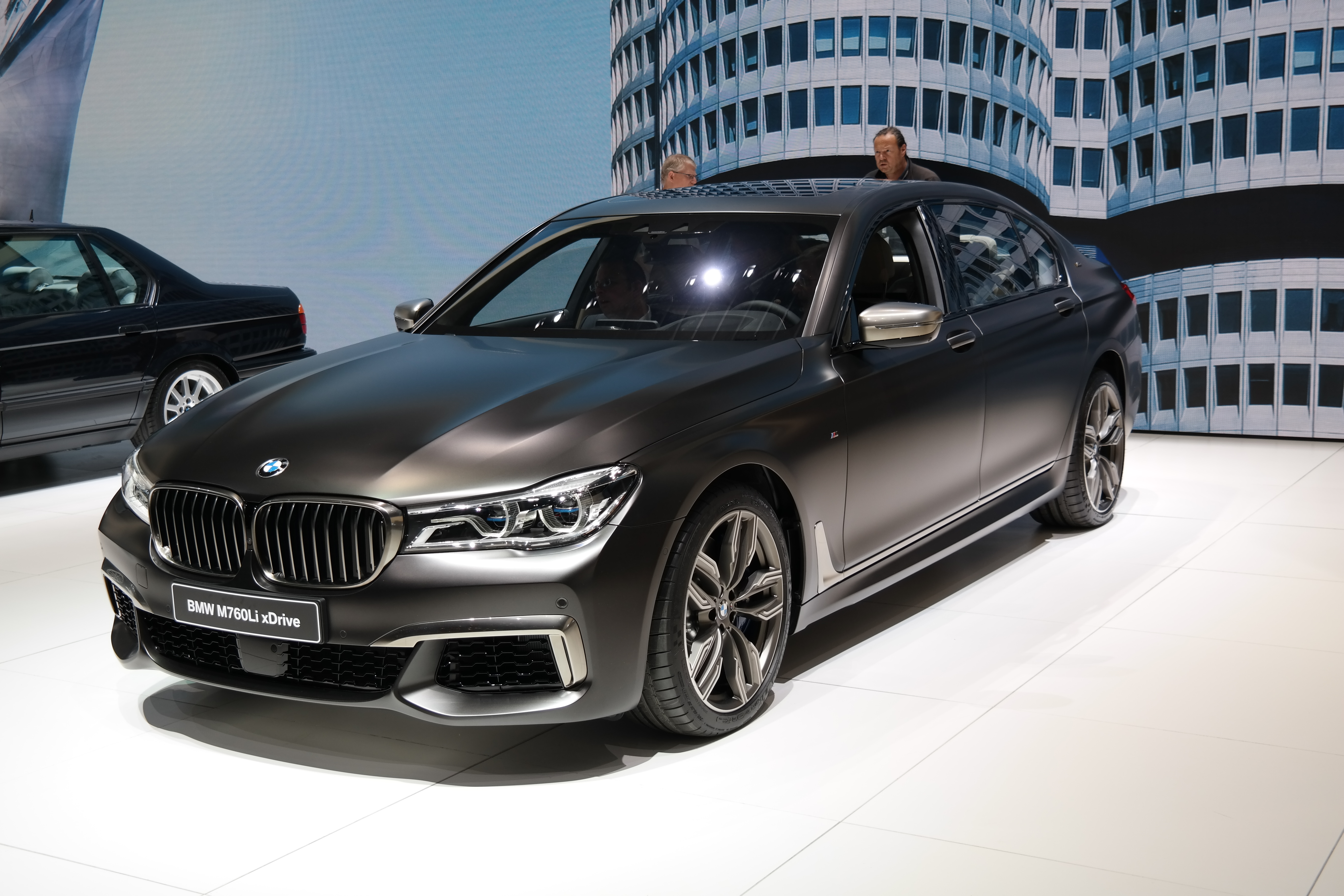 BMW 7 Series iPerformance (G11) hd specifications
