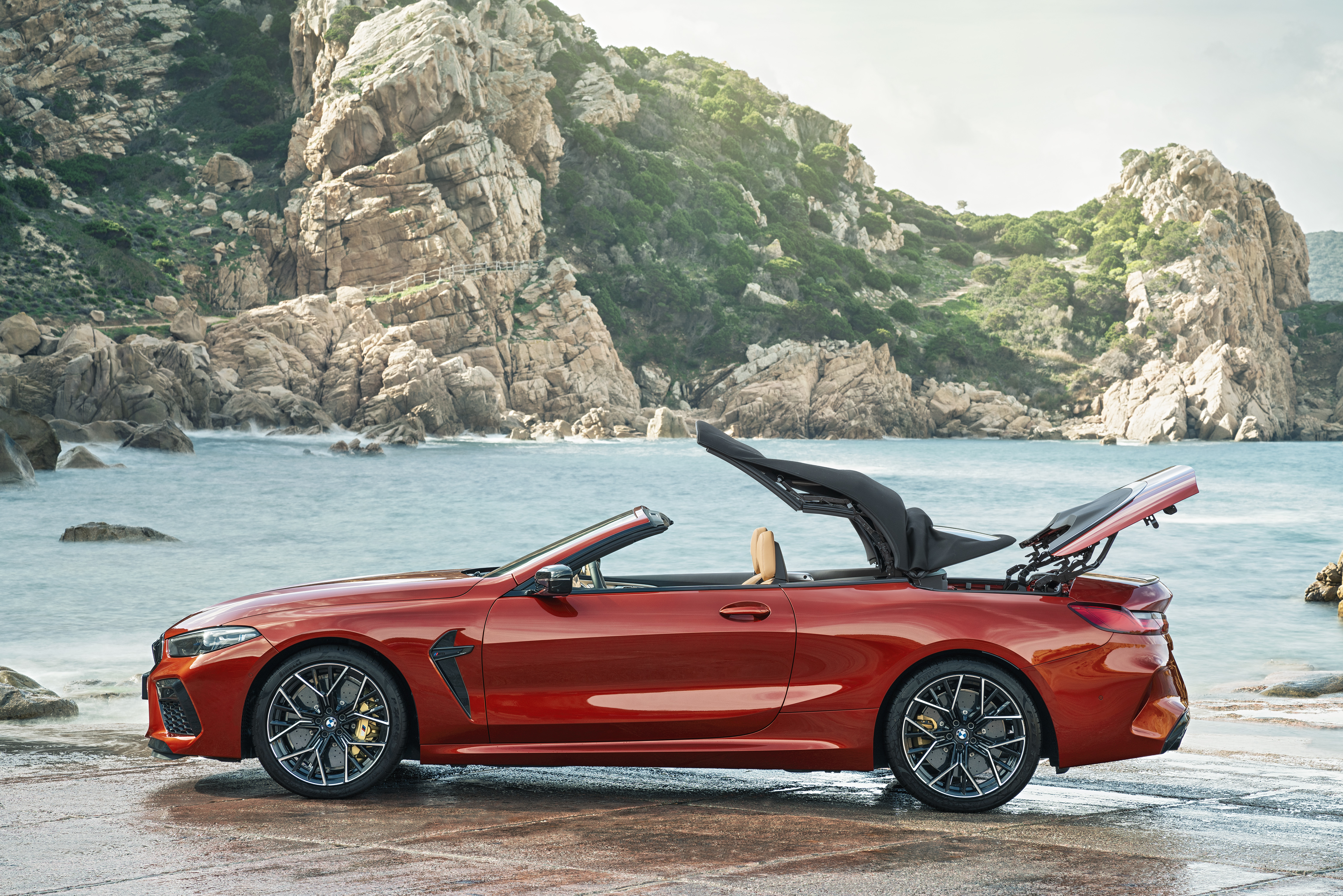 BMW M8 Cabrio (F91) best specifications
