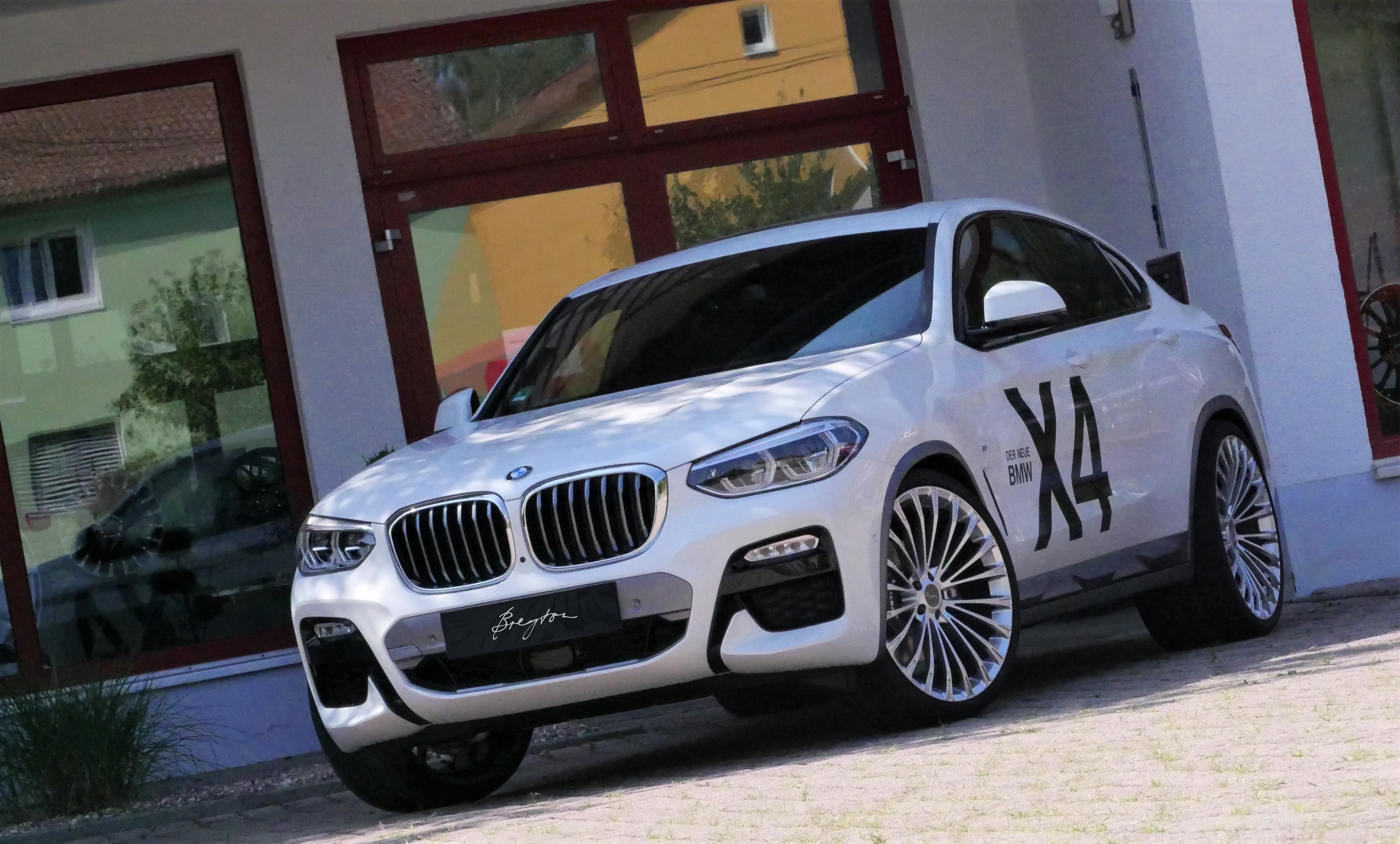 BMW X4 (G02) exterior model