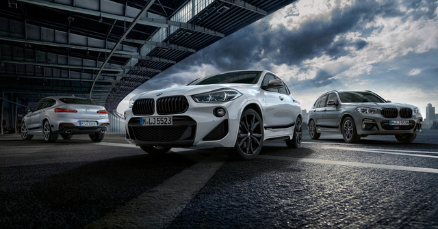 BMW X4 M (F98) interior photo