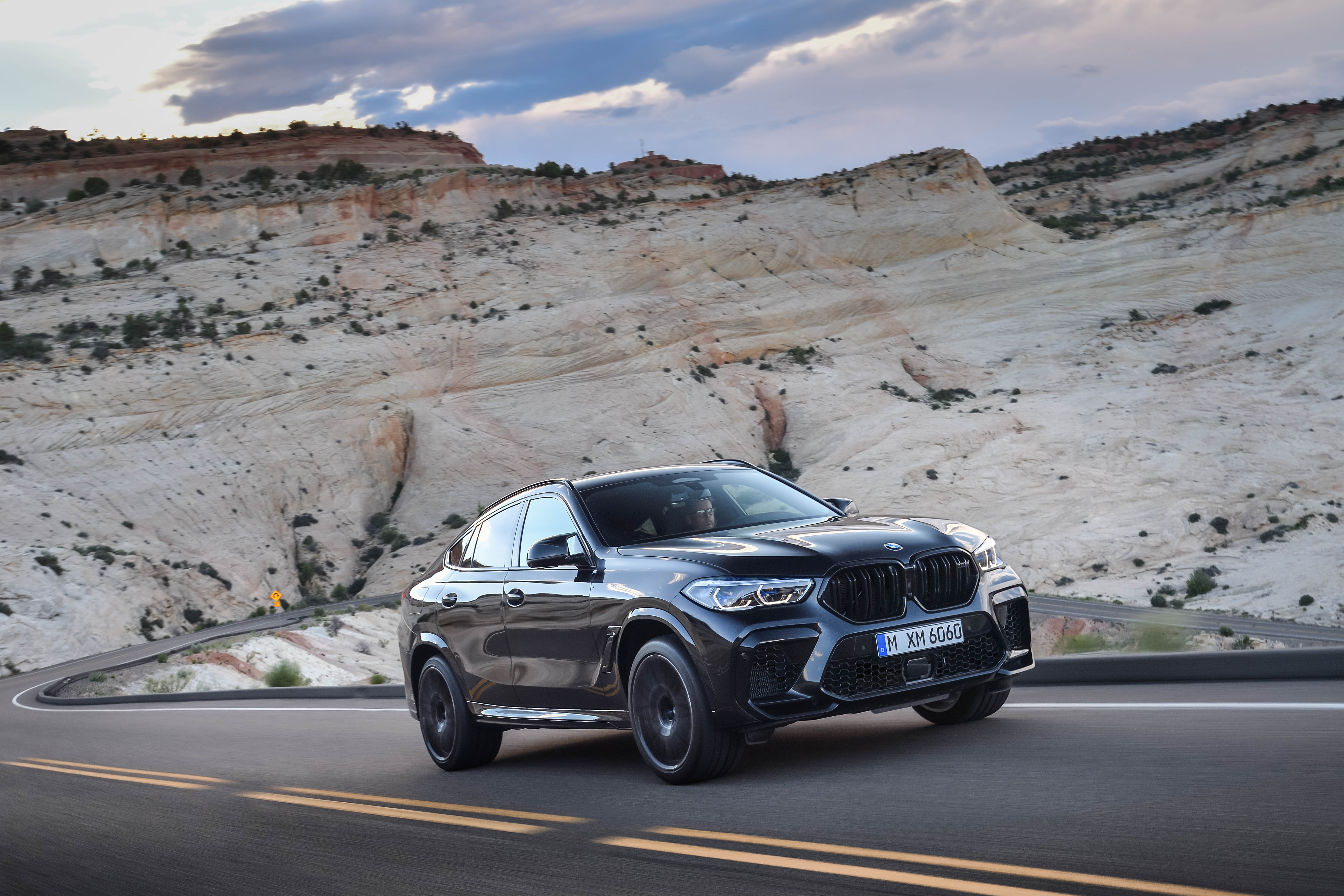 BMW X5 M (F95) exterior big