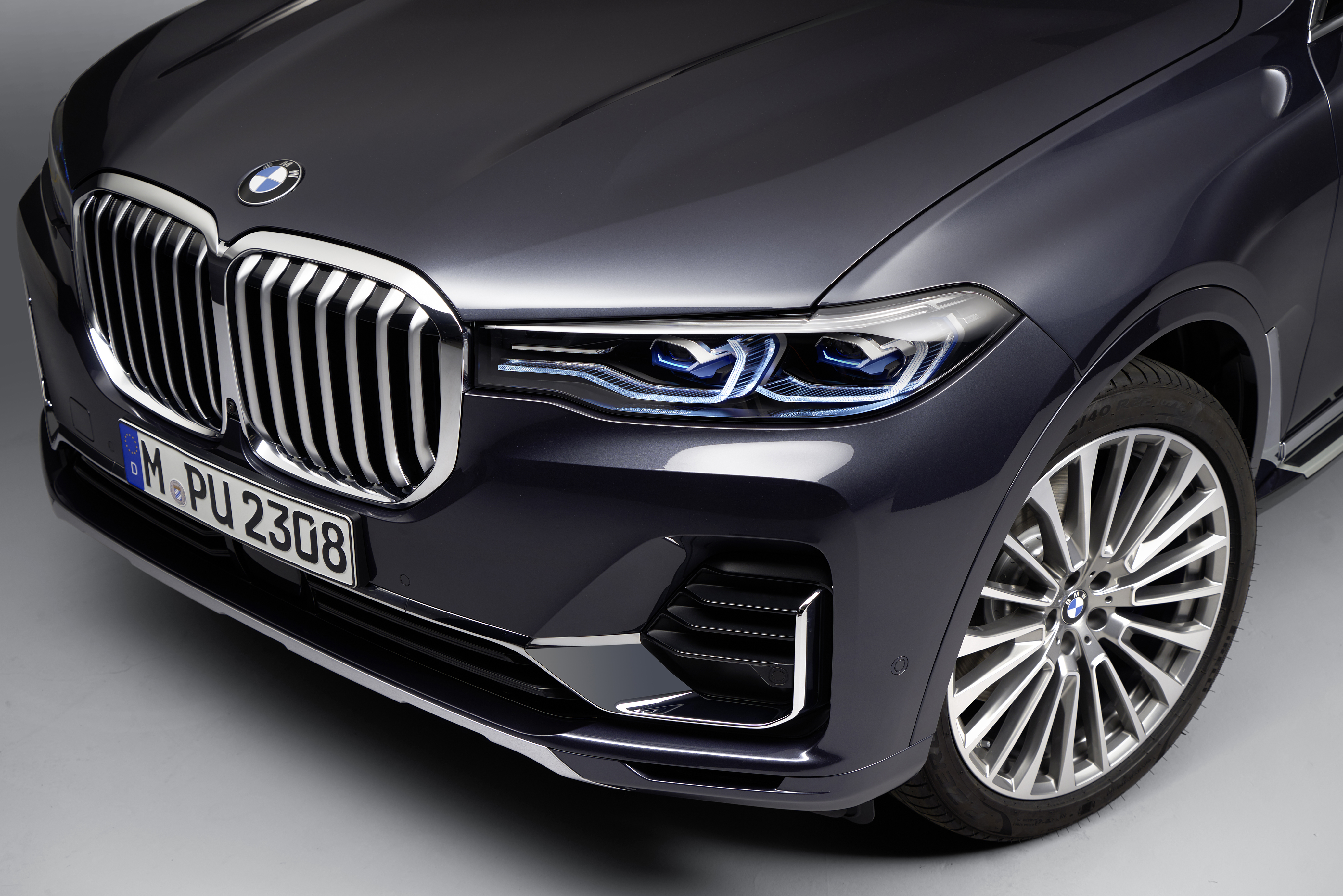 BMW X7 (G07) reviews model