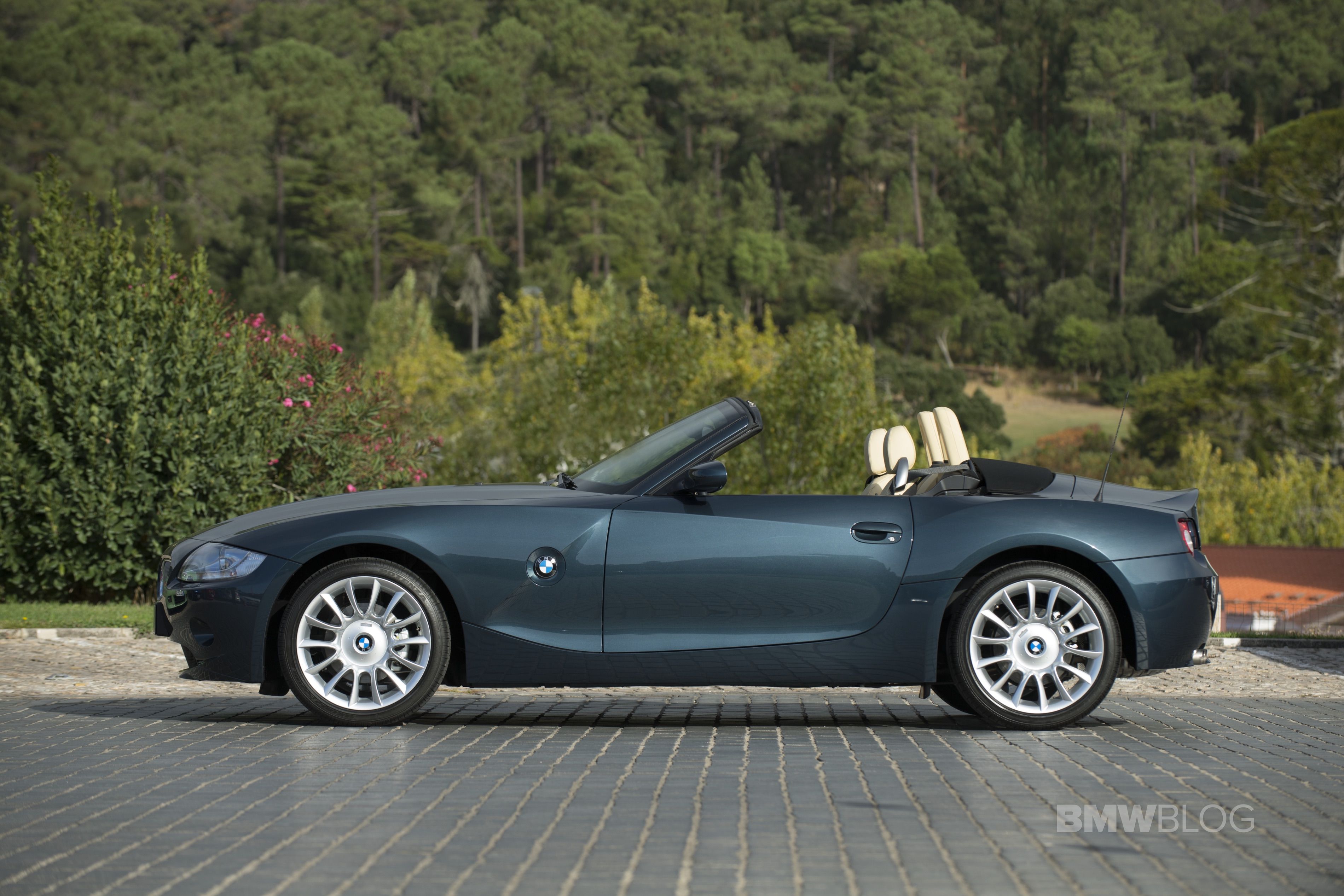 BMW Z4 Roadster (G29) interior specifications