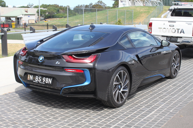 BMW I8 Coupe (I12) interior specifications