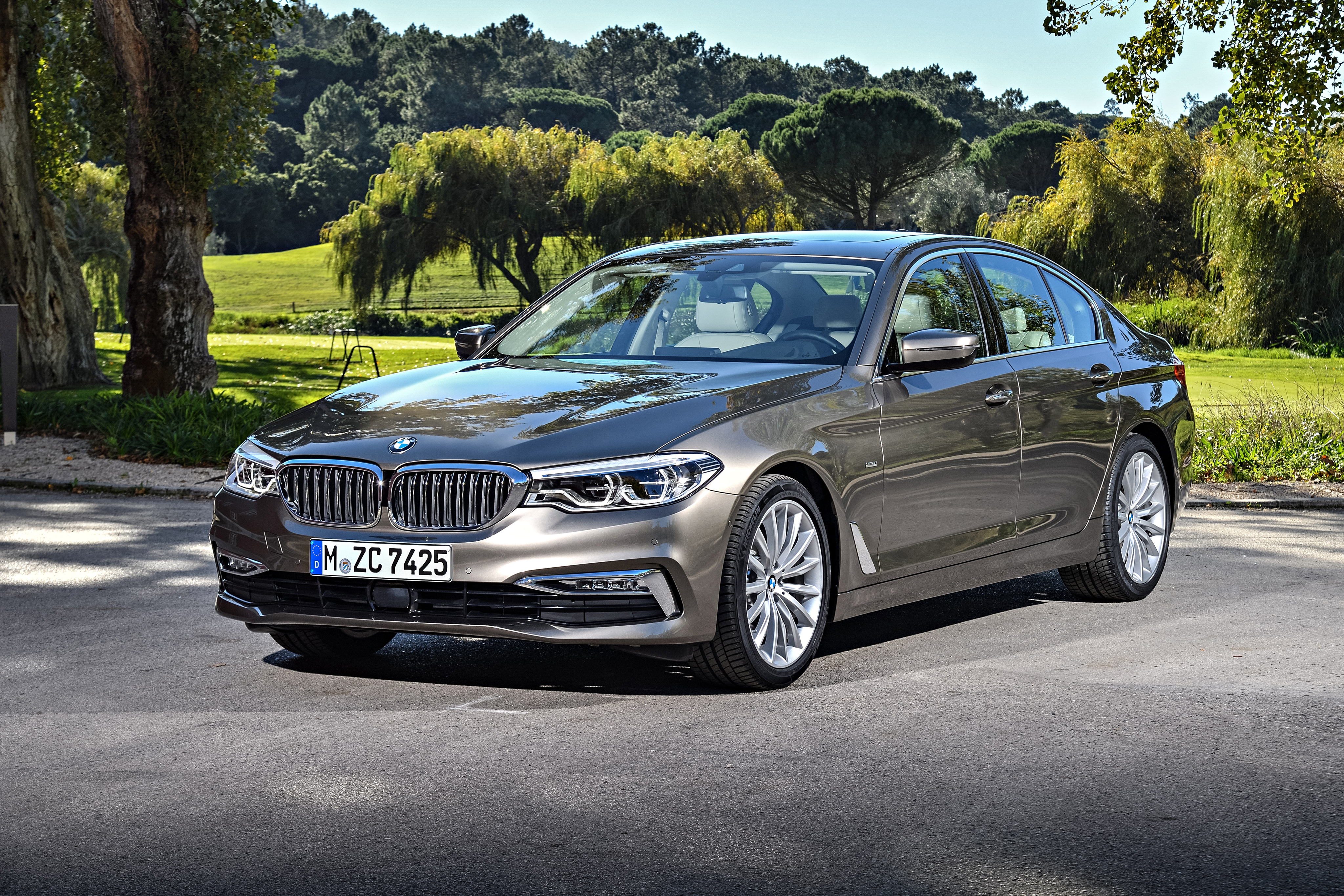 BMW 5 Series iPerformance (G30) reviews 2020