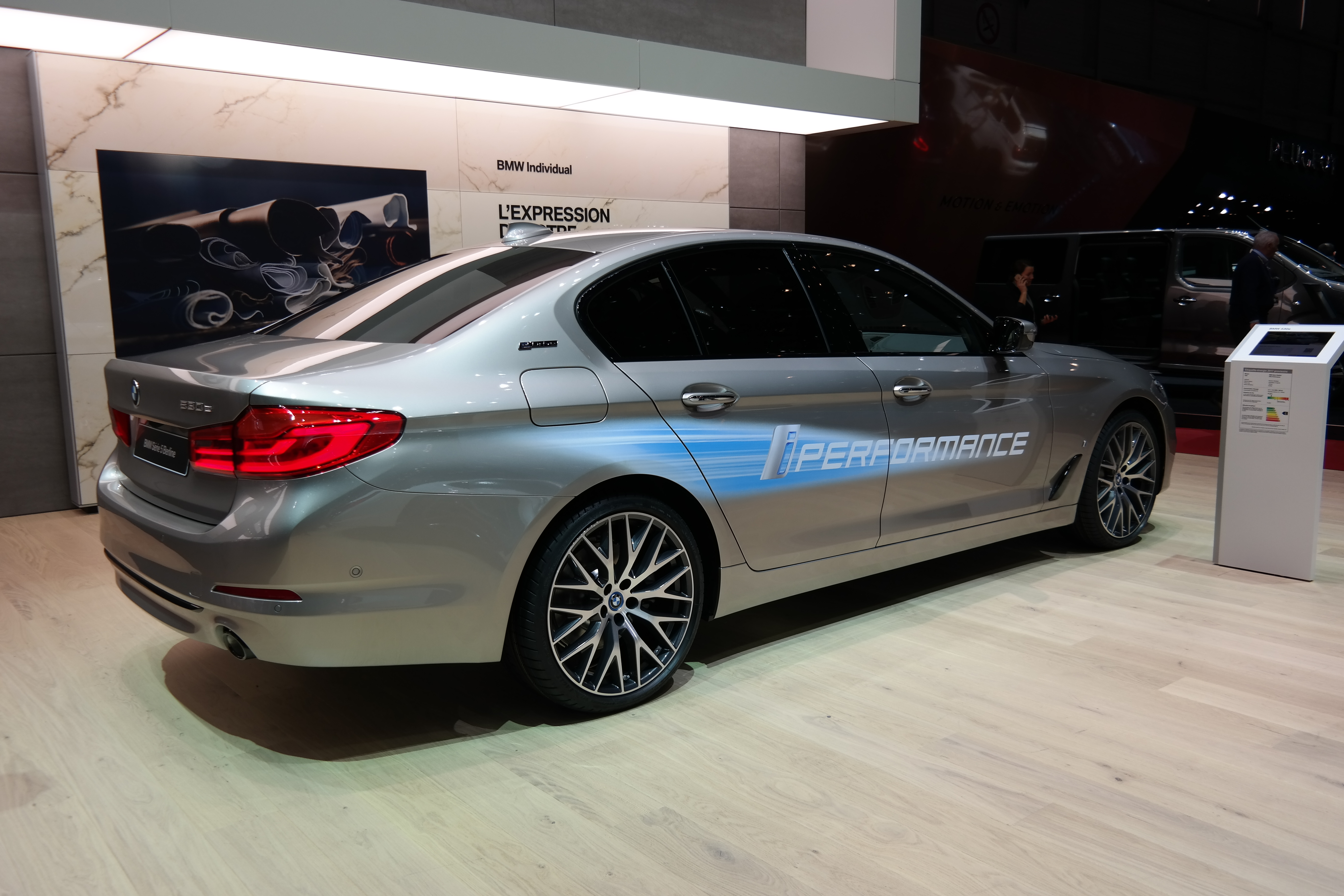 BMW 5 Series iPerformance (G30) 4k restyling