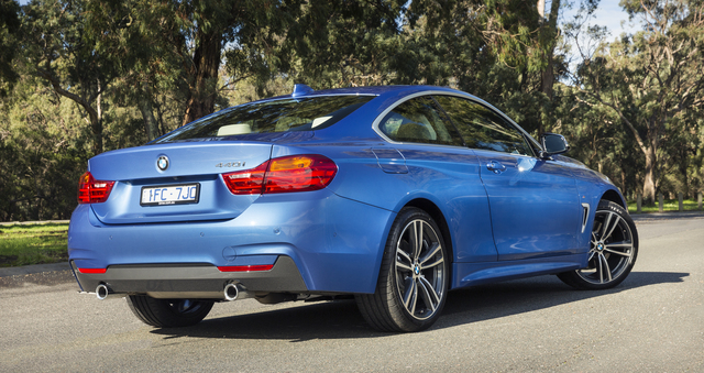 BMW 5 Series Sedan (G30) exterior 2016 BMW 5 Series Sedan (G30) 4k specifications