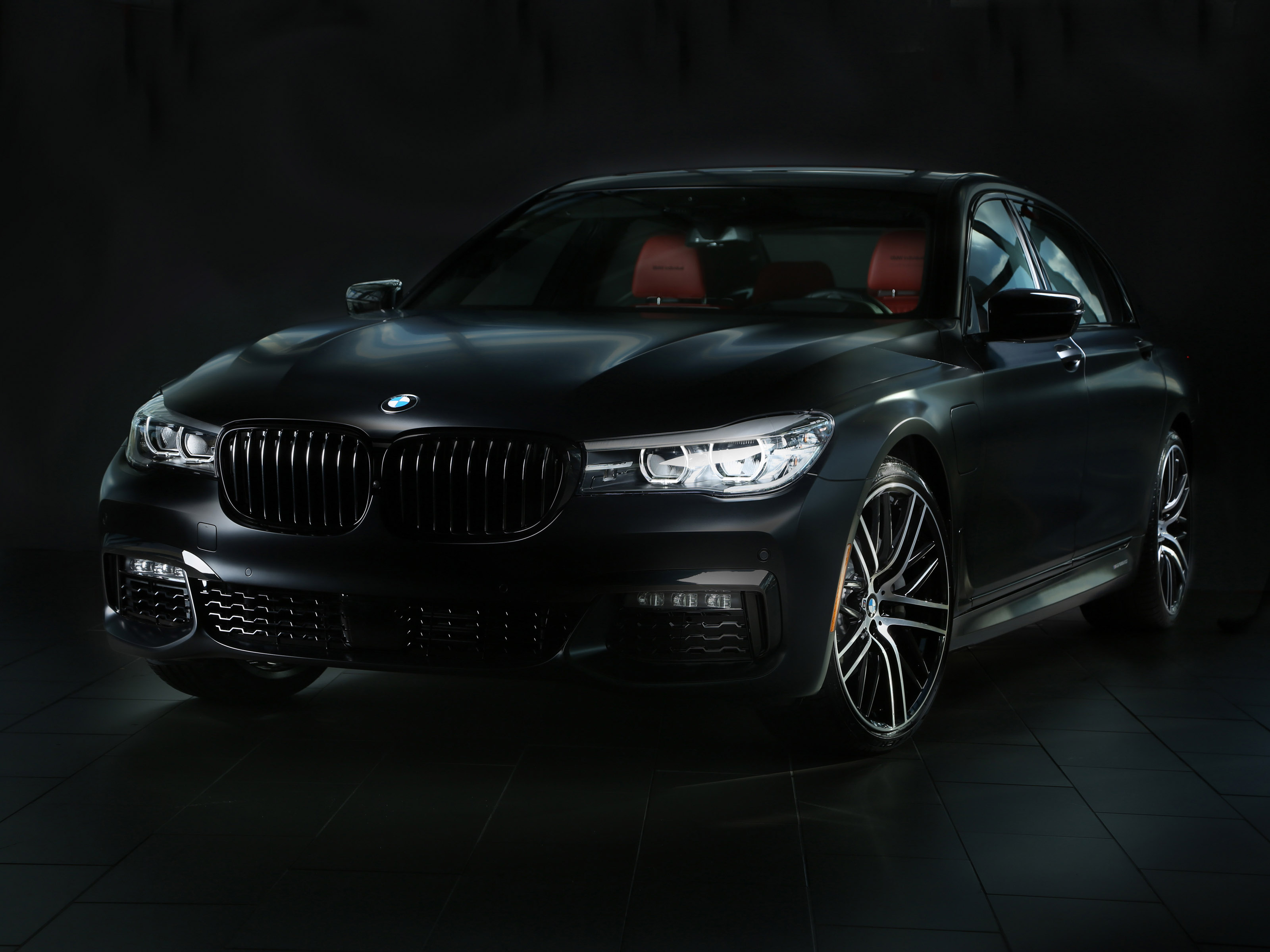 BMW 7 Series iPerformance (G11) exterior restyling