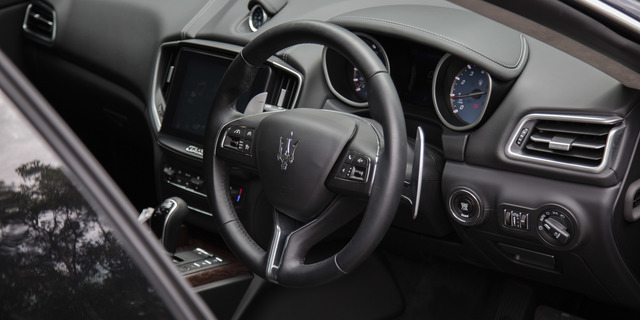Maserati Ghibli hd specifications Maserati Ghibli modern restyling