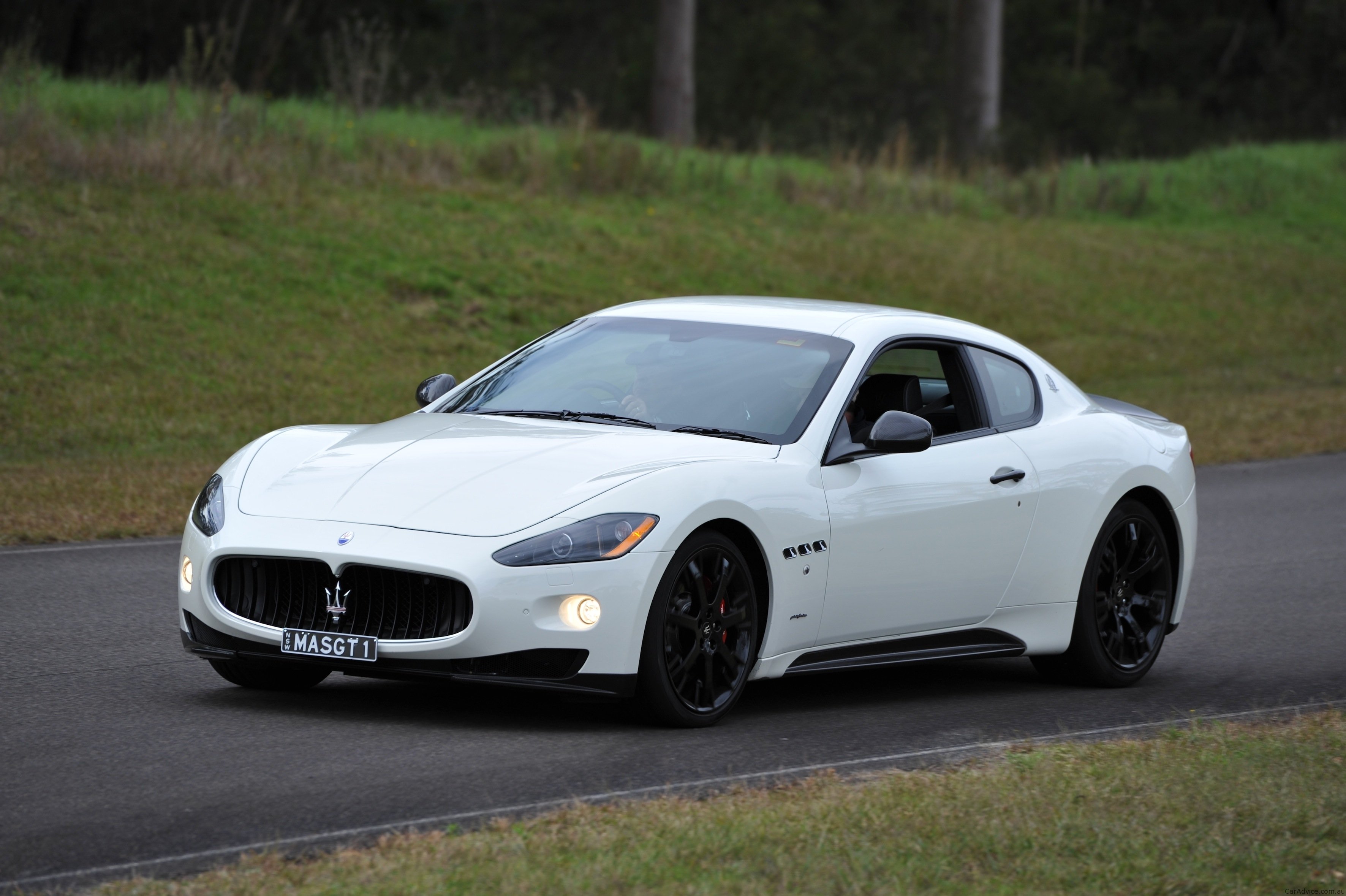 Maserati GranCabrio Sport reviews big