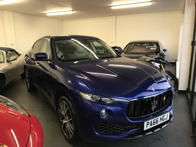 Maserati Levante auto show