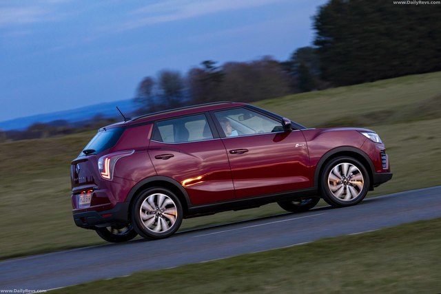 SsangYong Tivoli modern big