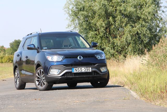 SsangYong XLV interior model