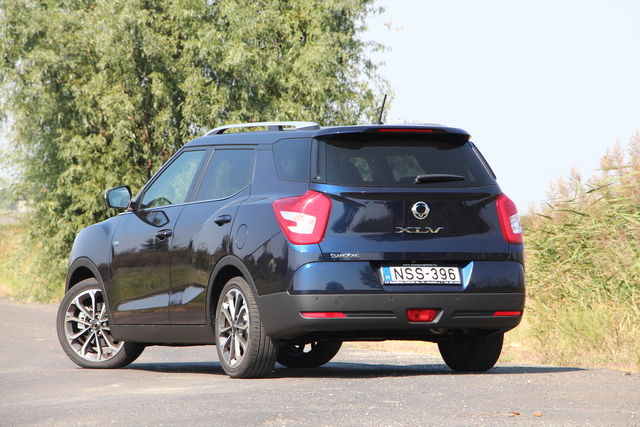 SsangYong XLV interior photo