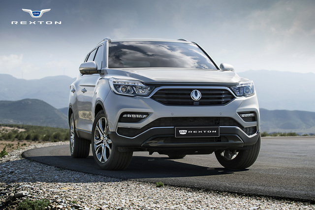 SsangYong Rexton G4 modern big SsangYong Rexton G4 interior specifications