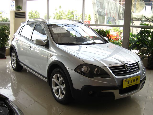 Brilliance CROSS exterior model Brilliance CROSS modern big