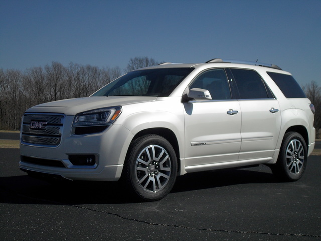 GMC Acadia exterior 2019 GMC Acadia modern restyling