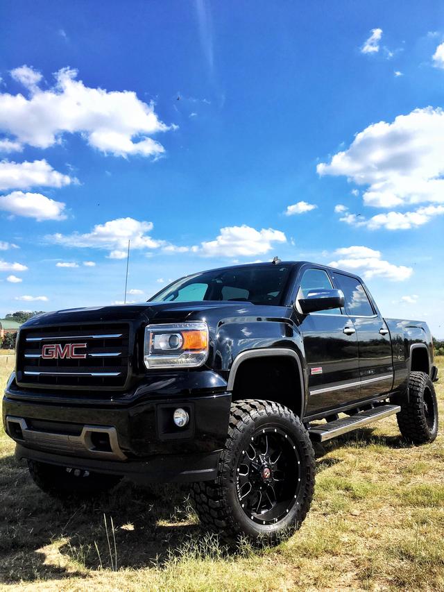 GMC Sierra Double Cab interior specifications GMC Sierra Double Cab modern model