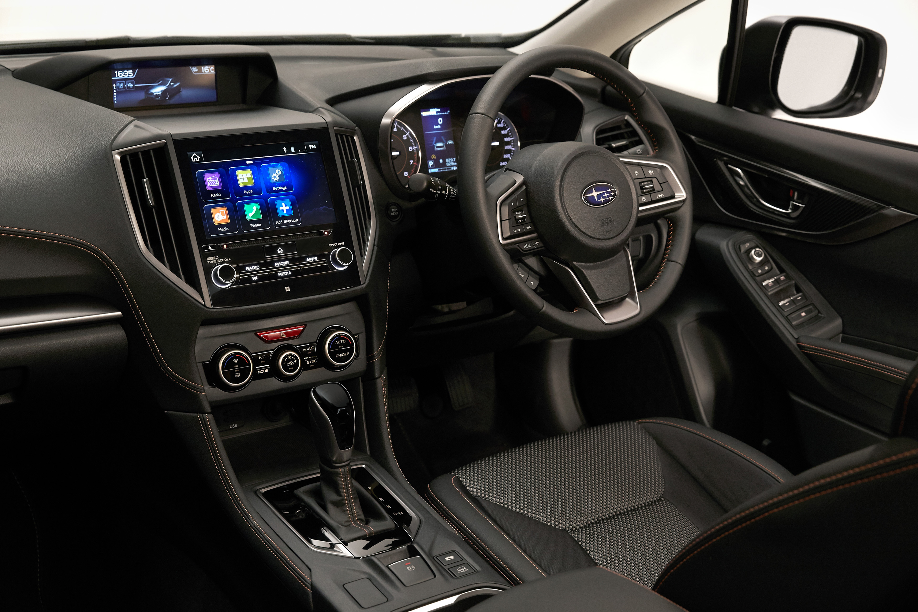 Subaru XV interior specifications