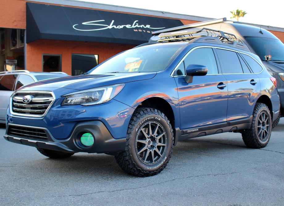 Subaru Outback Photos and Specs. Photo Subaru Outback hd photo and 21