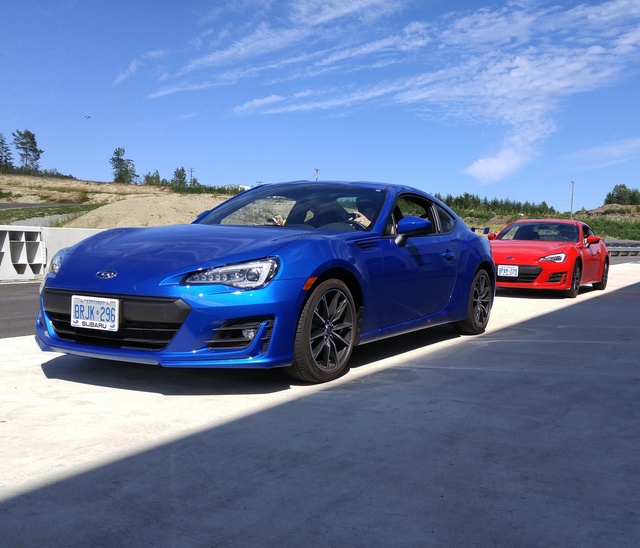 Subaru BRZ Photos and Specs. Photo Subaru BRZ mod 2017 and 26 perfect