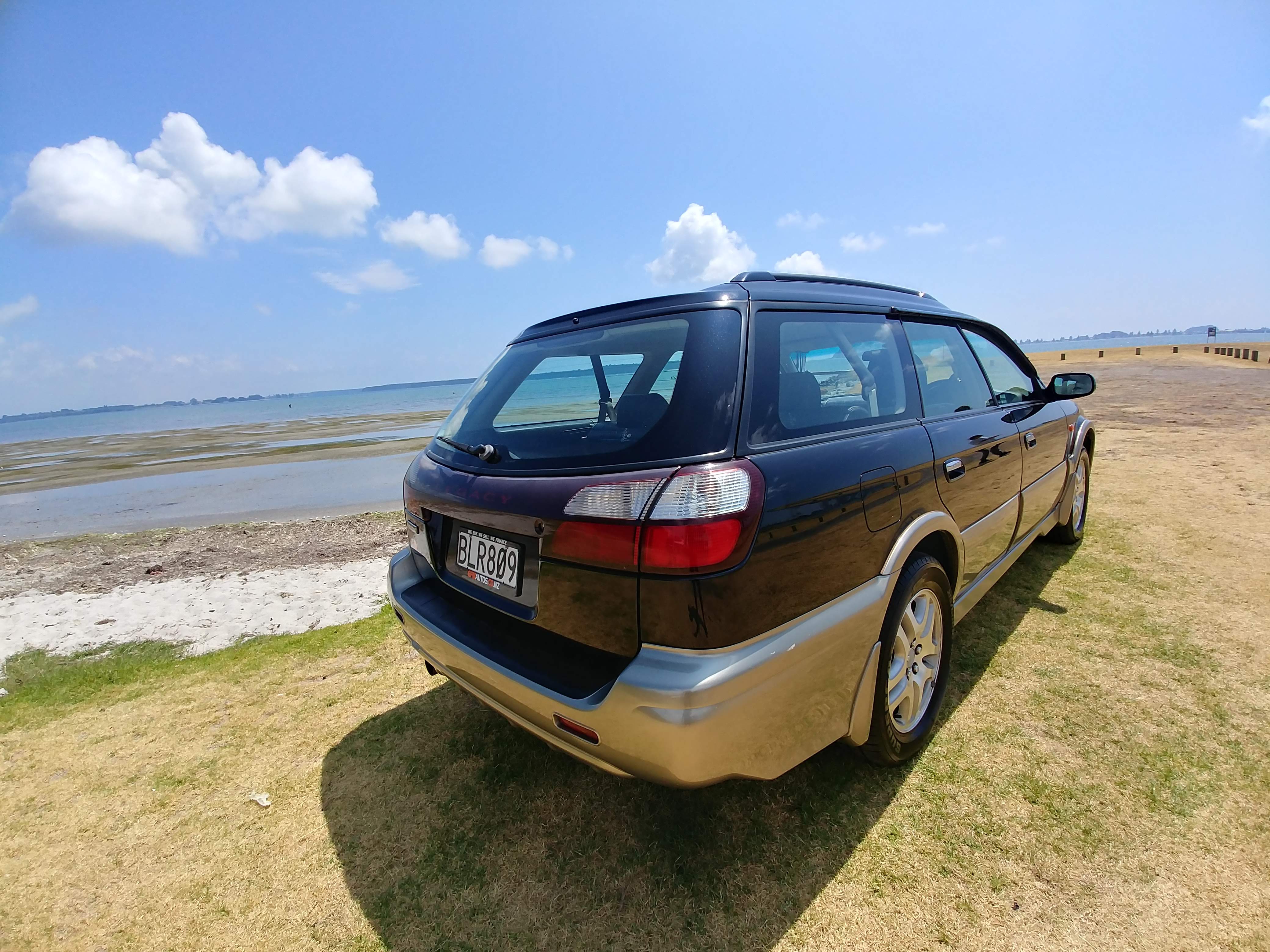 Subaru Legacy hd photo