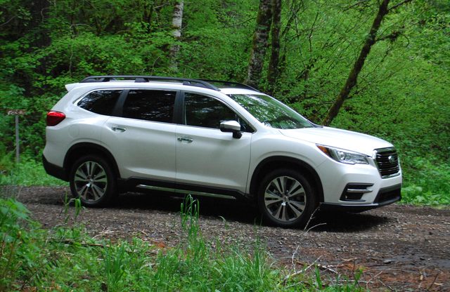 Subaru Ascent Photos and Specs. Photo: Subaru Ascent modern big and 20 ...