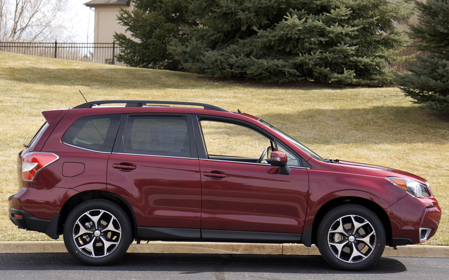 Subaru Forester Photos and Specs. Photo: Subaru Forester suv big and 23 ...