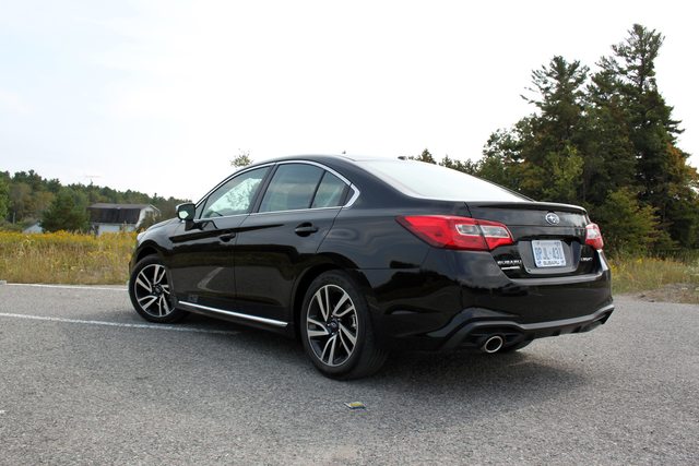 Subaru Legacy interior model
