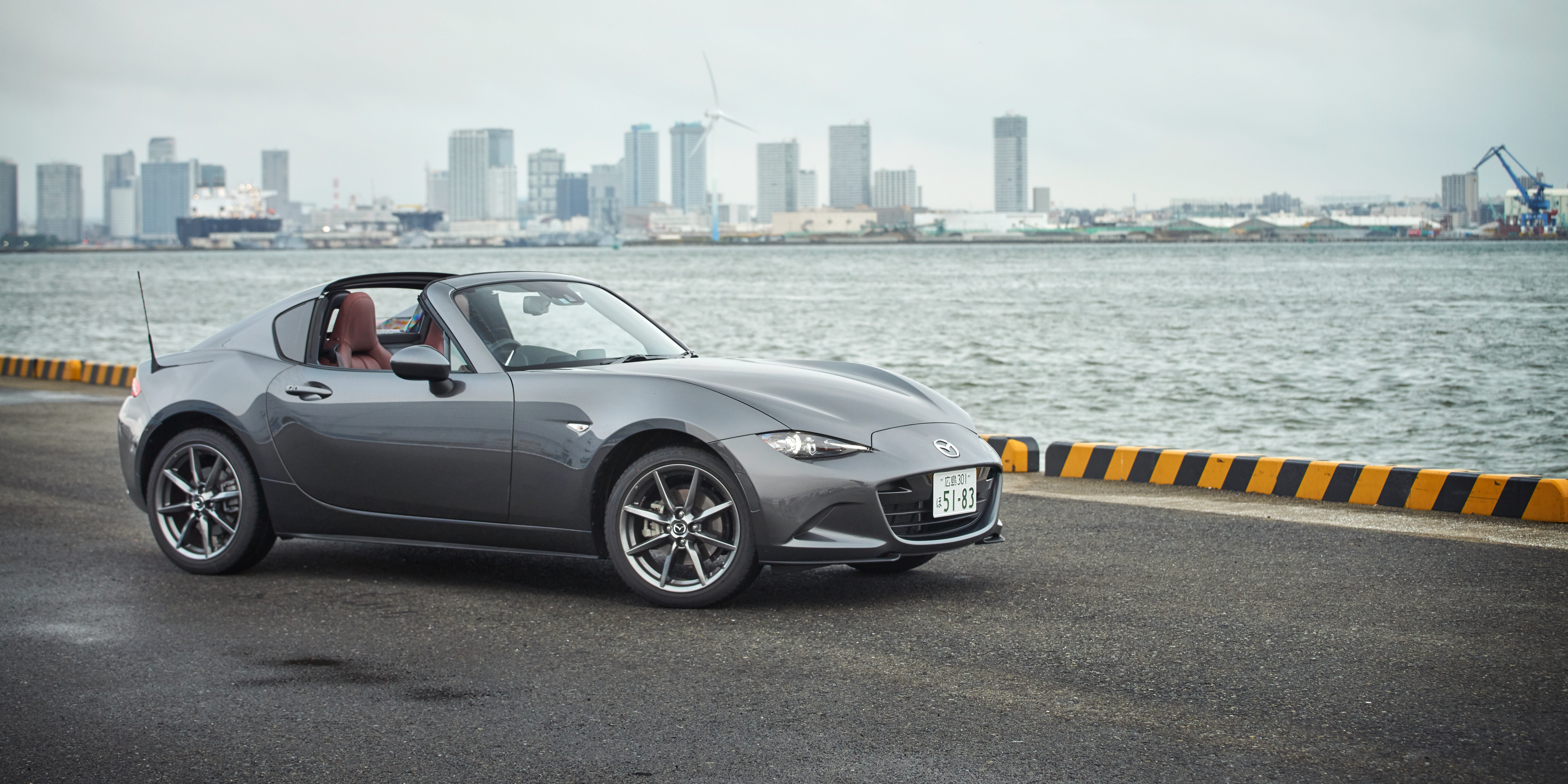 Mazda MX-5 RF accessories specifications