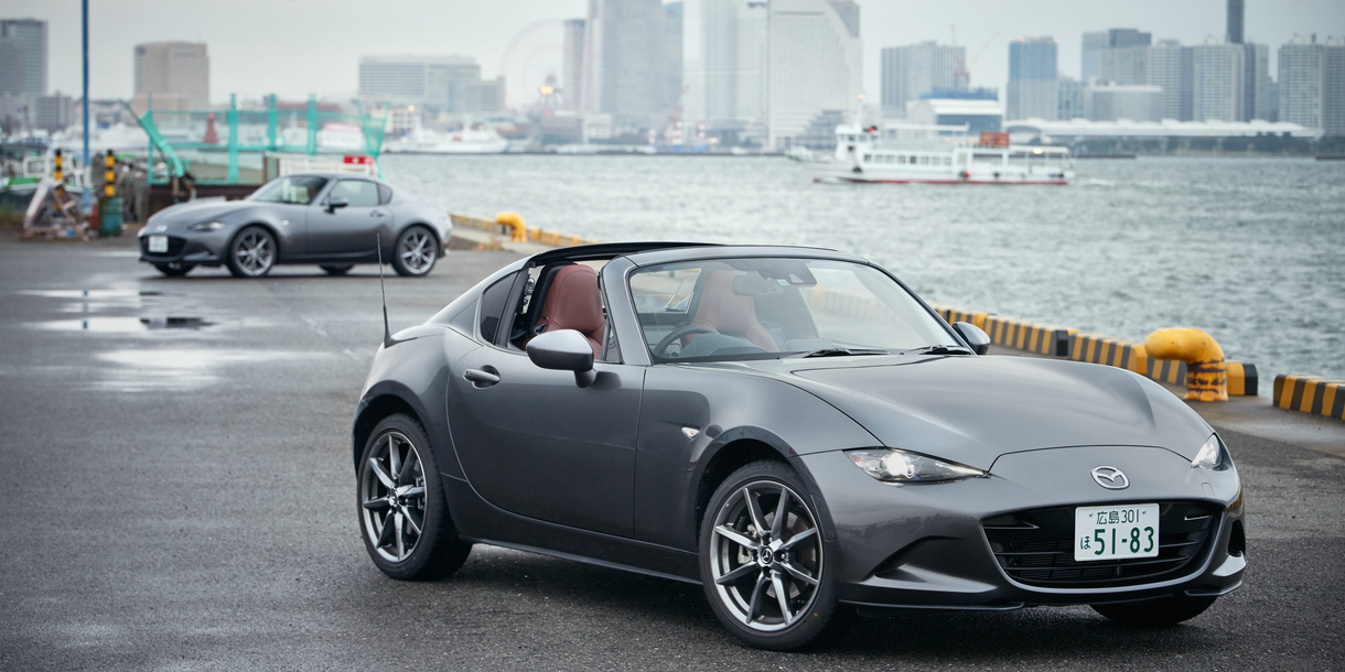 Mazda MX 5 RF vs Toyota Supra