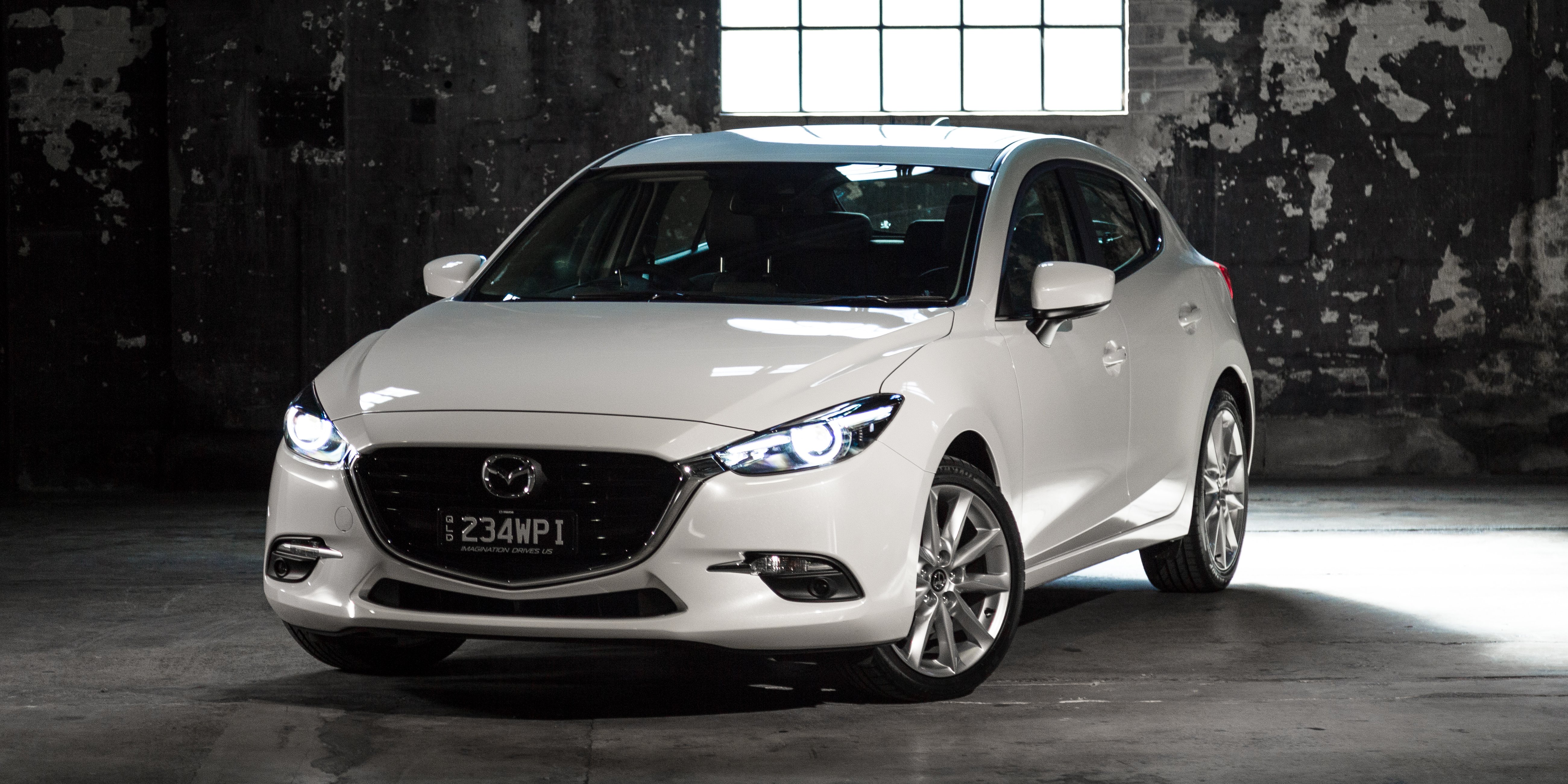 Mazda 3 Sedan mod restyling