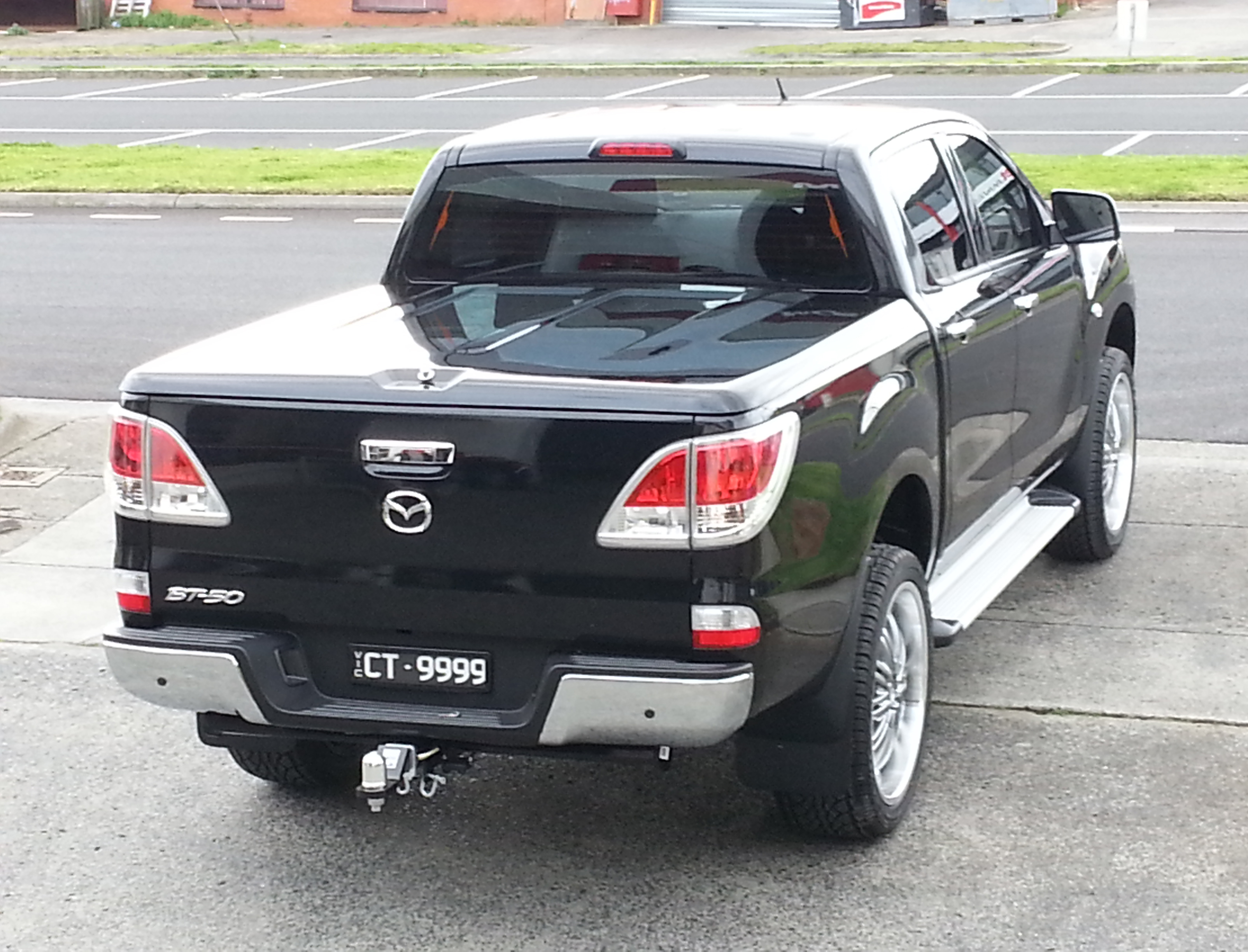 Mazda BT-50 Dual Cab reviews specifications