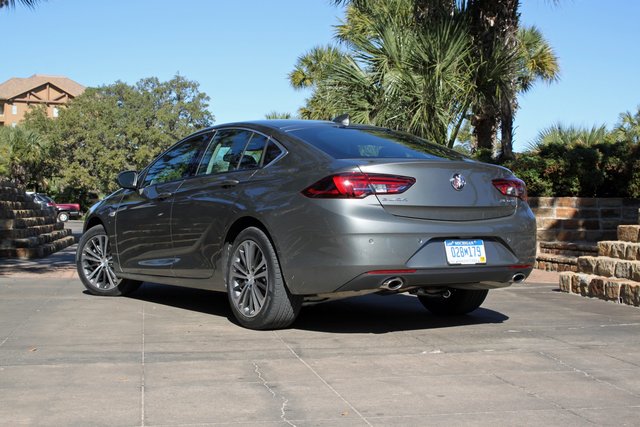 Buick Buick Regal TourX modern specifications