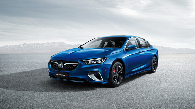 Buick Buick Regal TourX exterior model