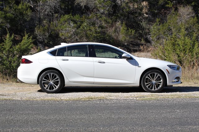 Buick Buick Regal TourX modern model