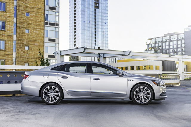 Buick LaCrosse 4k photo