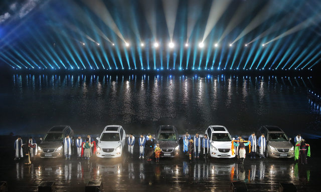 Buick Envision modern photo