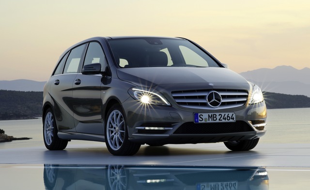 Mercedes A-Class Sedan (V177) hd photo