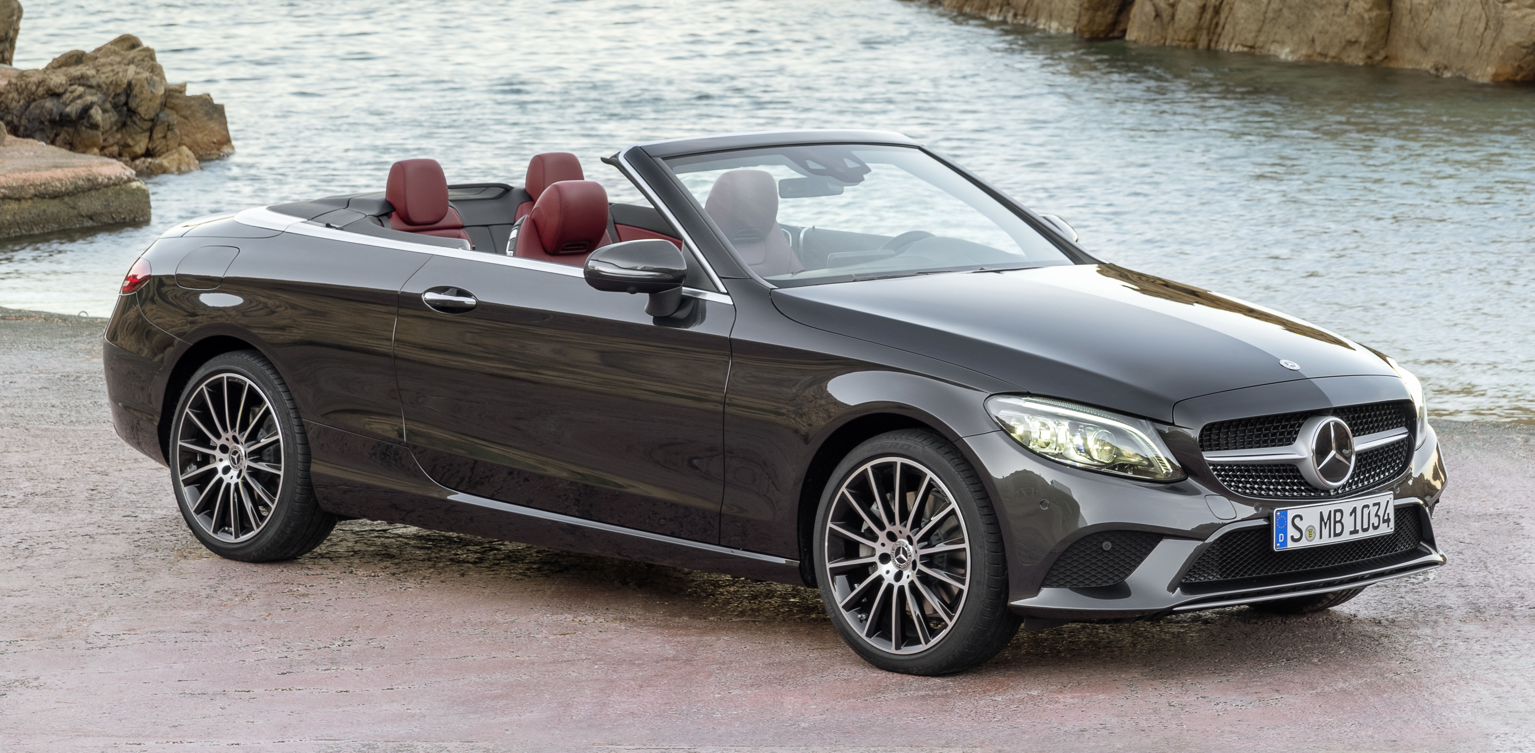 Mercedes C-Class Cabrio (A205) modern specifications