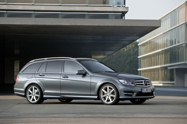 Mercedes C-Class Estate (S205) auto show