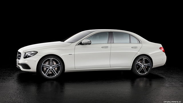 Mercedes E-Class Plug-in Hybrid (W213) 4k photo