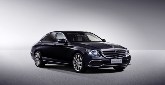Mercedes E-Class Plug-in Hybrid (W213) reviews photo