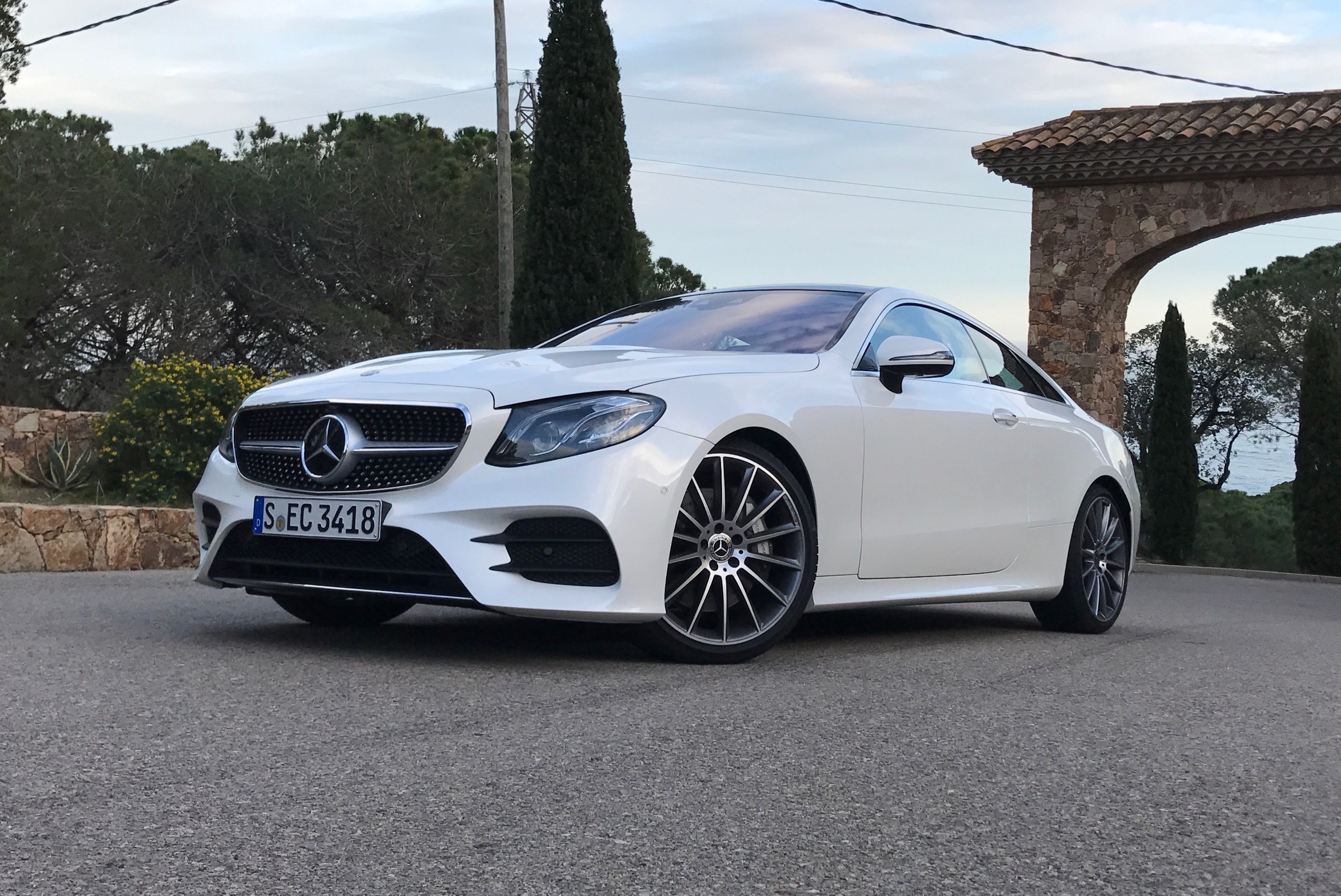 Mercedes E-Class Coupe (C238) hd specifications