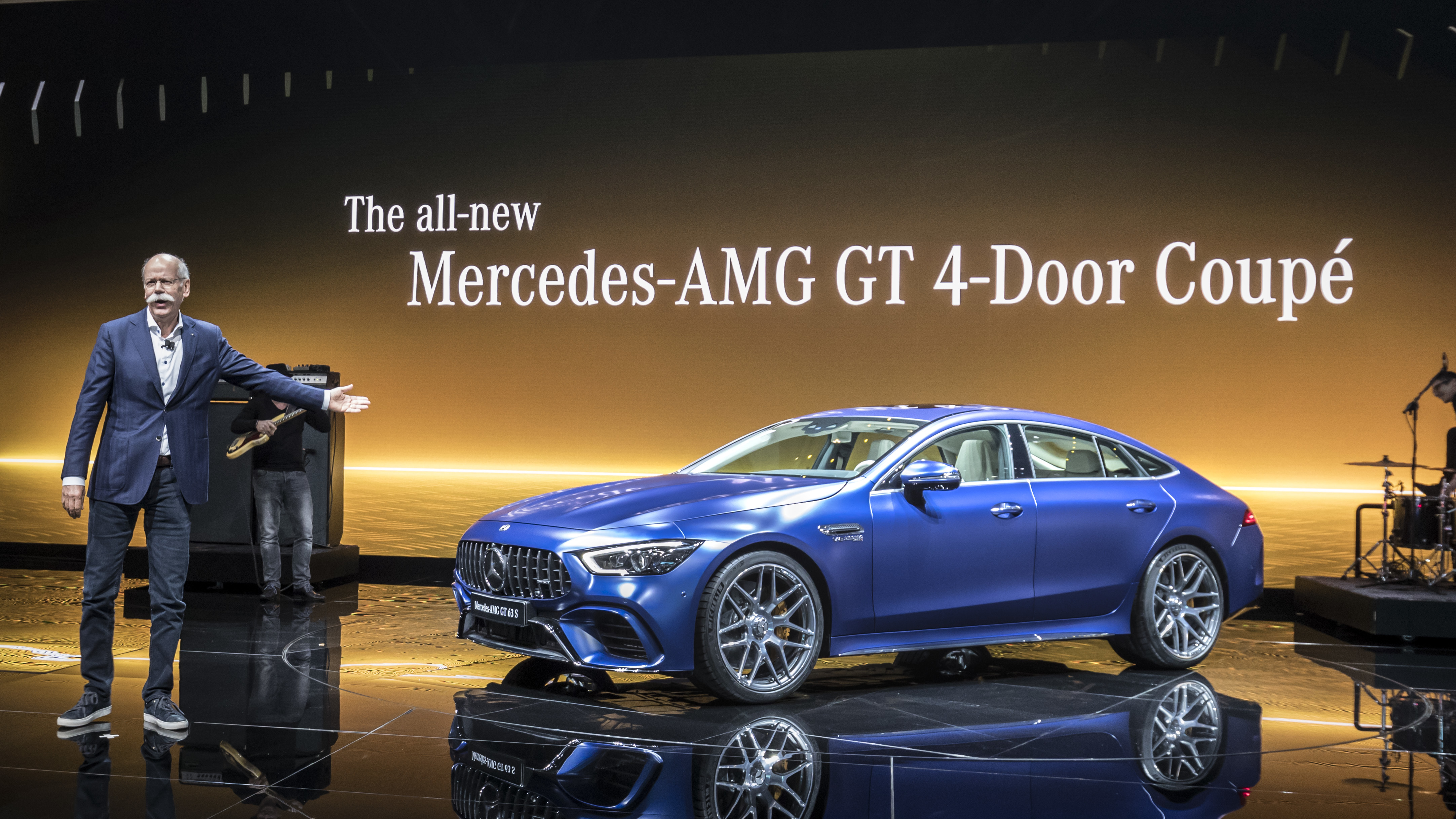 Mercedes AMG GT 4-Door Coupe (X290) interior specifications