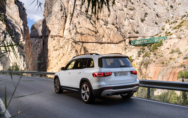 Mercedes GLB-Class (X247) interior specifications Mercedes GLB-Class (X247) reviews 2019