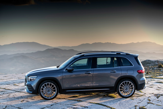 Mercedes GLB-Class (X247) accessories restyling Mercedes GLB-Class (X247) 4k restyling