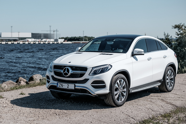 Mercedes GLC-Class Coupe (C253) interior photo Mercedes GLC-Class Coupe (C253) exterior restyling