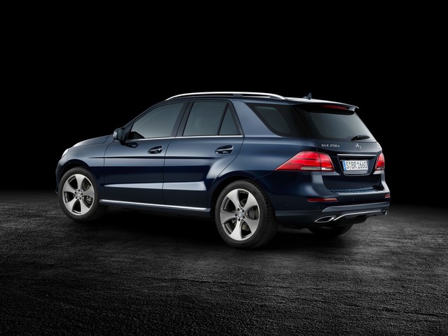 Mercedes GLE-Class SUV (W167) interior specifications Mercedes GLE-Class SUV (W167) exterior photo